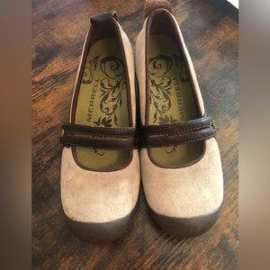 Ladies size 7 1/2 Merrell shoes Great condition